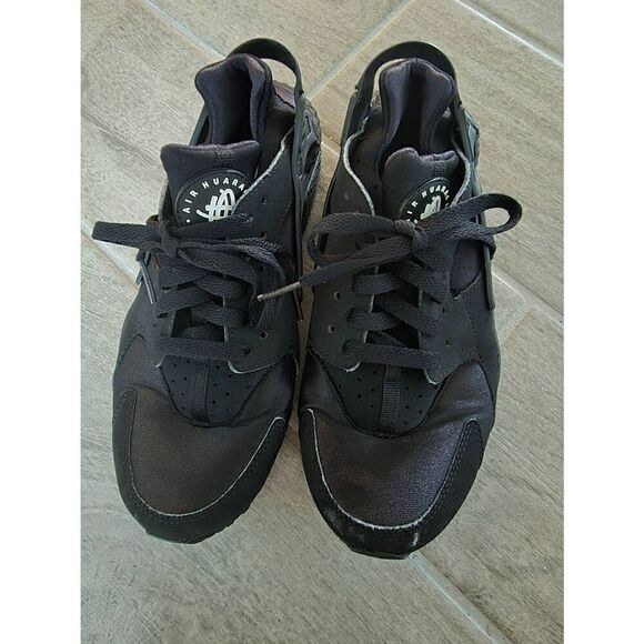 Nike Air Huarache Running Sneakers Black White 2020 Size 7 - Picture 2 of 8